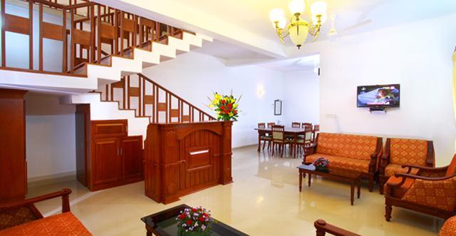 Chithirapuram Palace 蒙纳 外观 照片