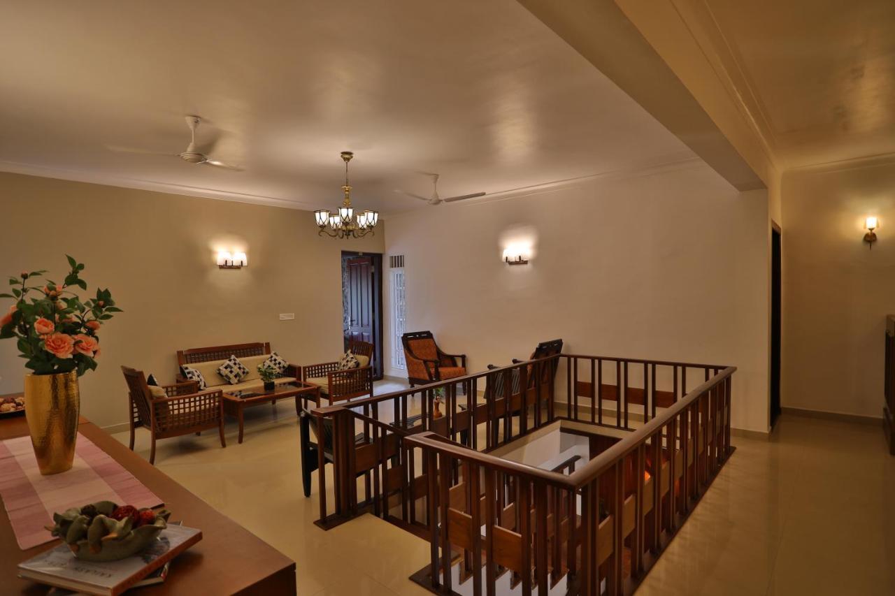 Chithirapuram Palace 蒙纳 外观 照片