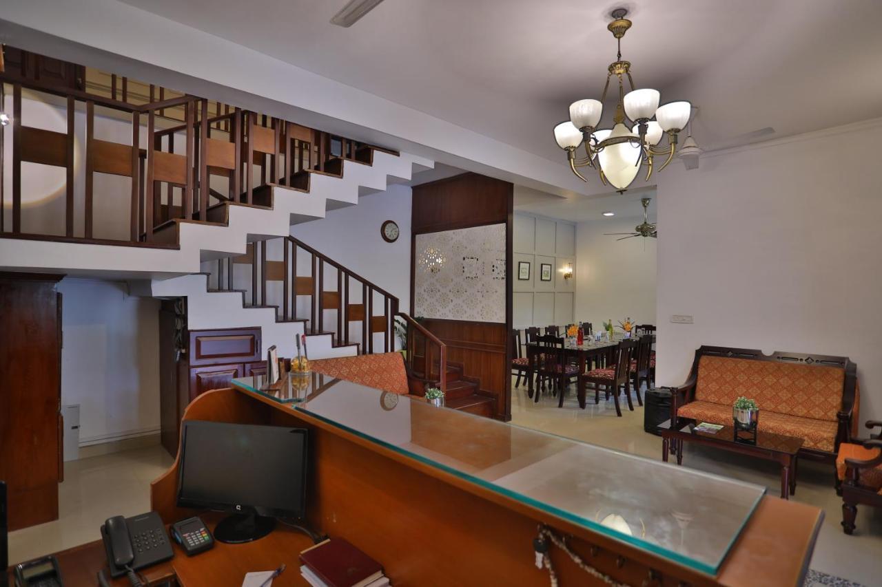 Chithirapuram Palace 蒙纳 外观 照片