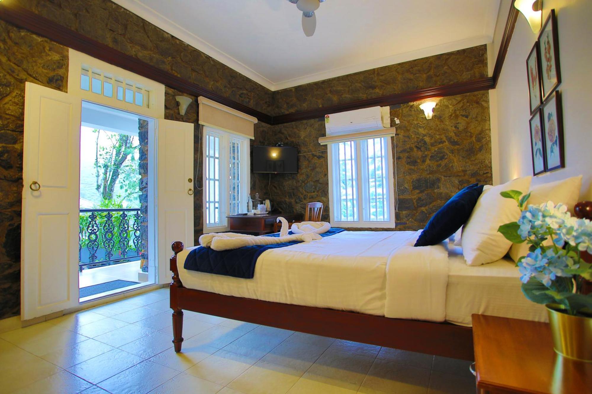 Chithirapuram Palace 蒙纳 外观 照片