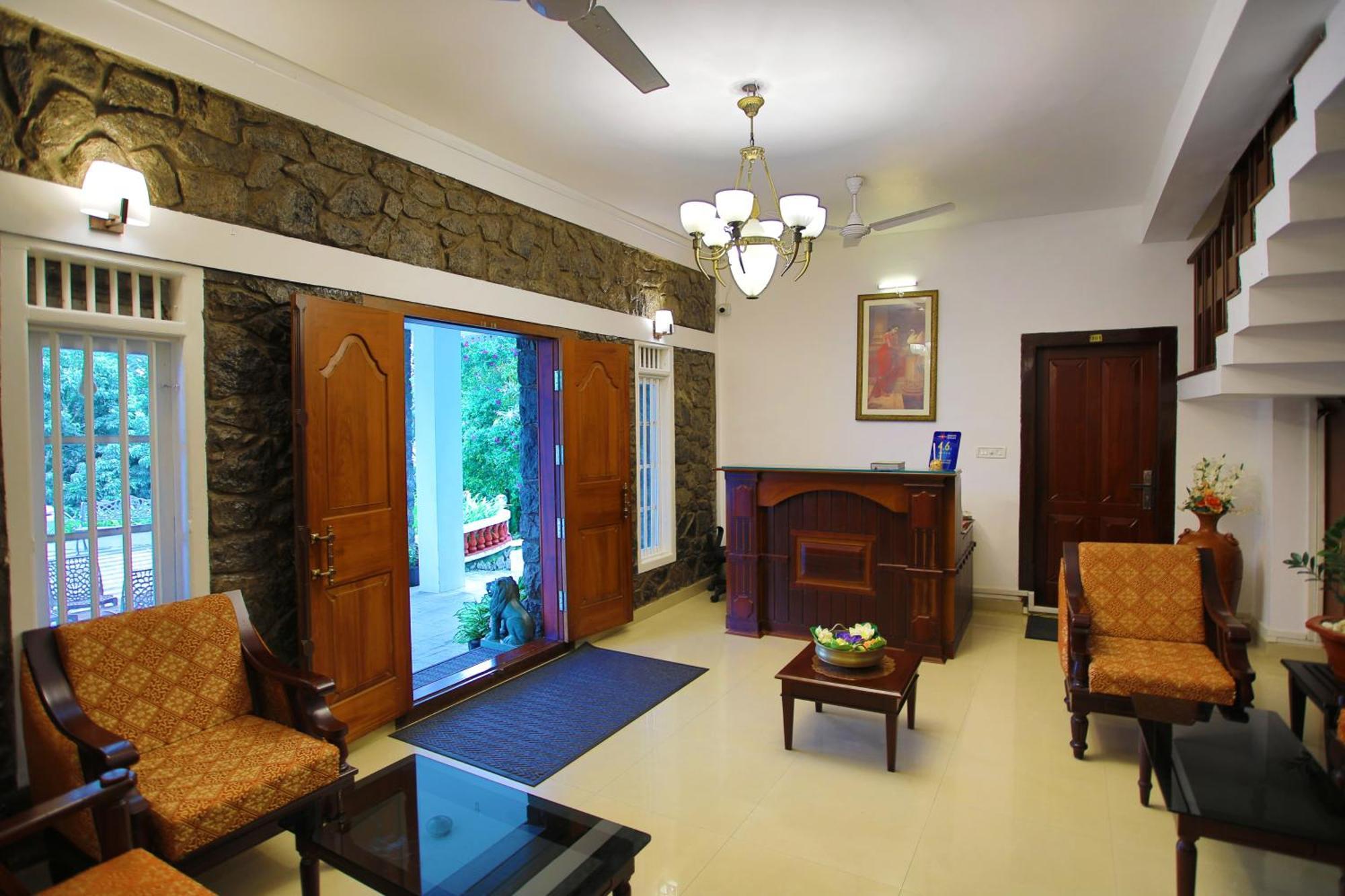 Chithirapuram Palace 蒙纳 外观 照片